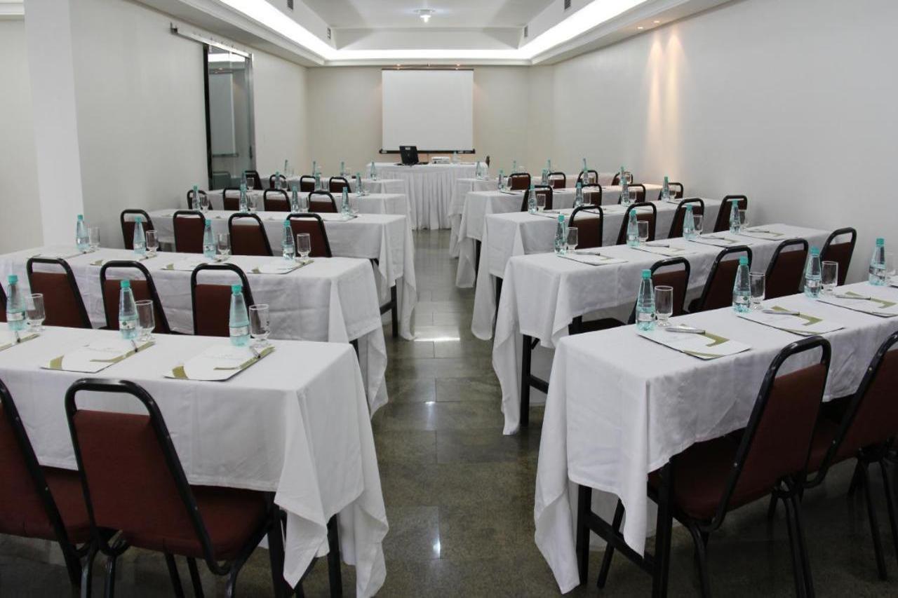 Like Ue Hotel Goiânia Eksteriør bilde