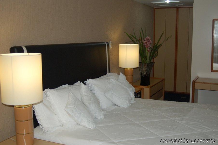 Like Ue Hotel Goiânia Rom bilde