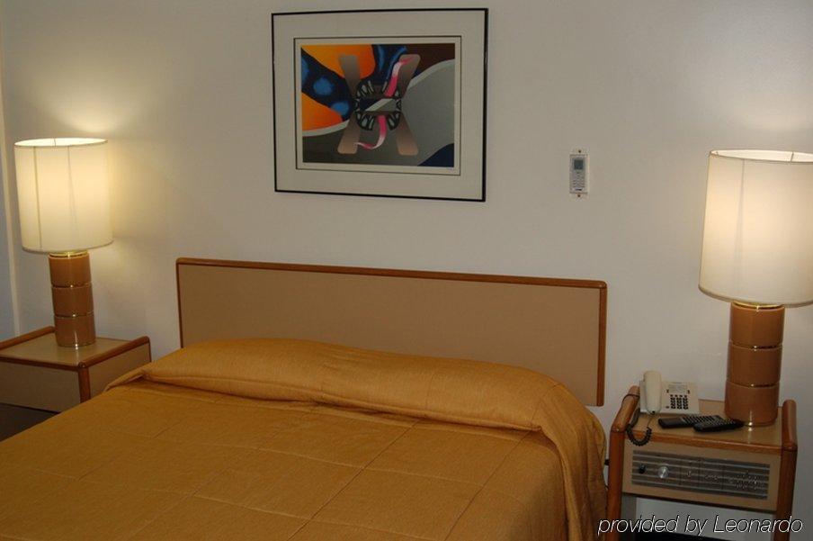 Like Ue Hotel Goiânia Rom bilde